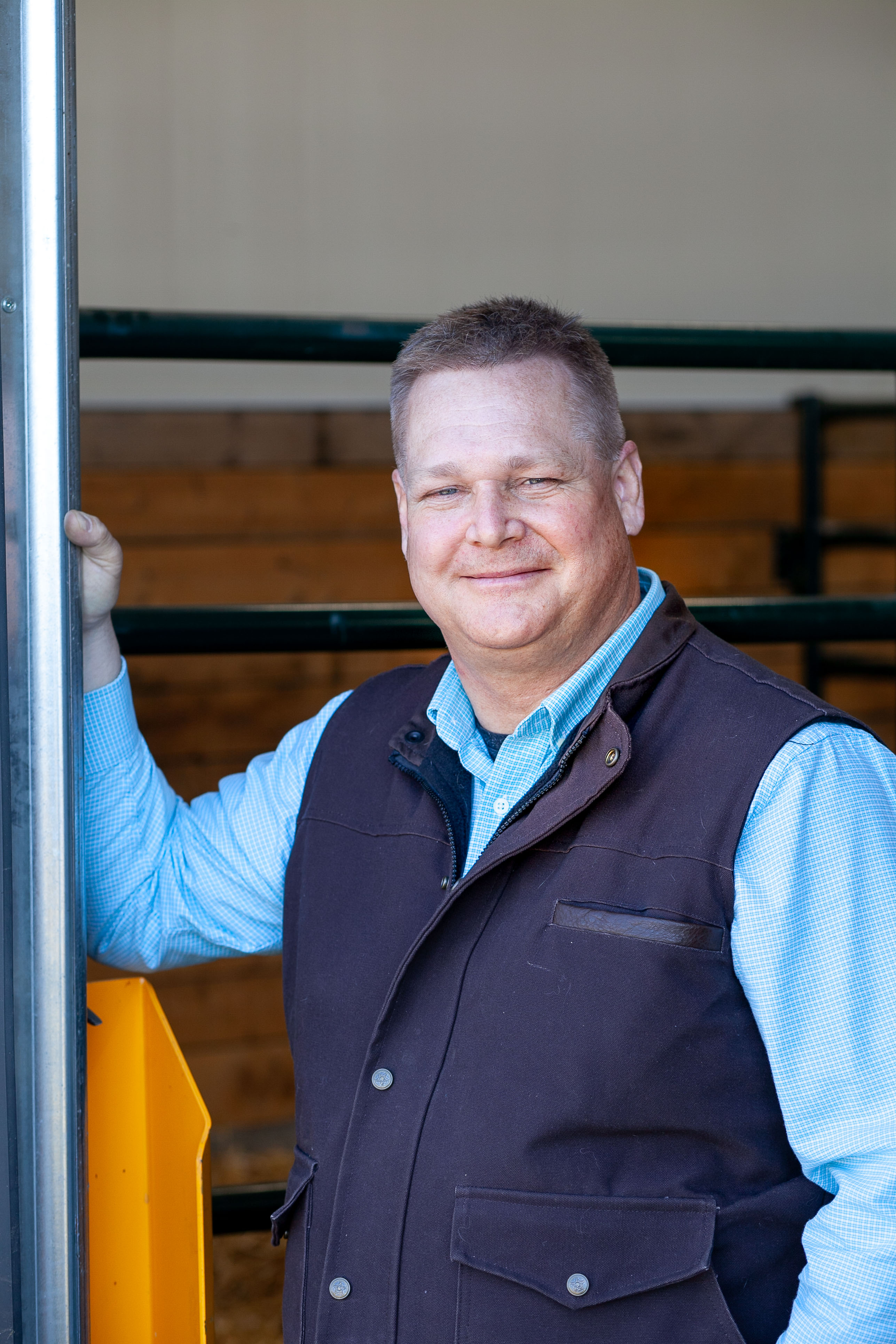 Dr. Colin Palmer is associate director of the LFCE and co-ordinator of the calving rotations. Photo: Christina Weese.